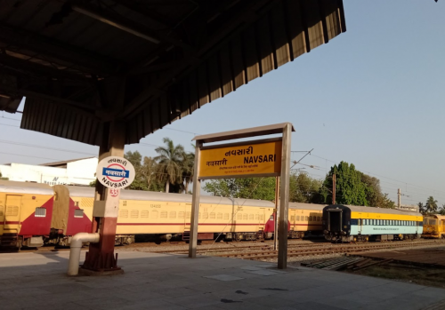 Jaipur-Bandra Express gets stoppage at Navsari