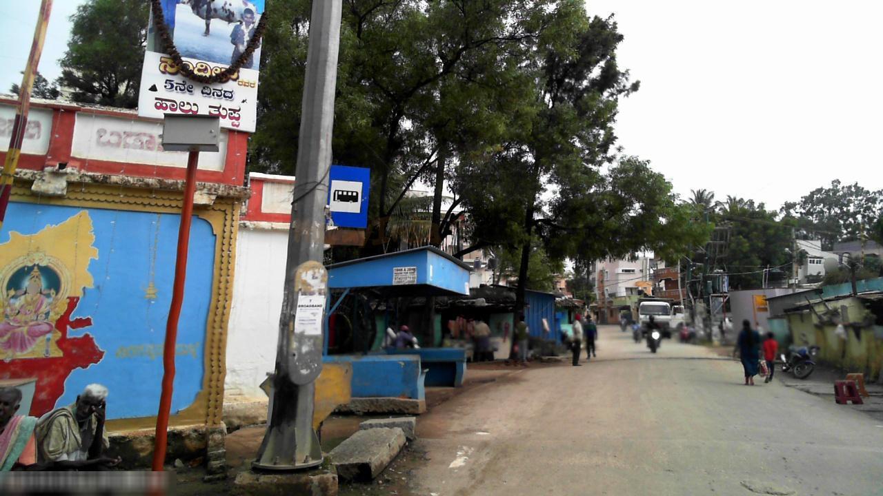 Bus Stop, Bellandur Road, Yemlur, Bengaluru, Karnataka, 560037