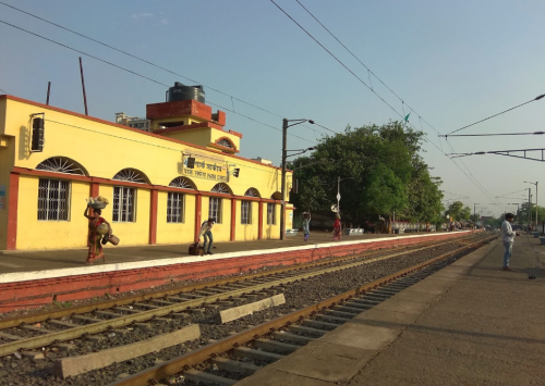 Quest Mall, Park Circus Railway Station, Tangra, Kolkata, West Bengal, 700046