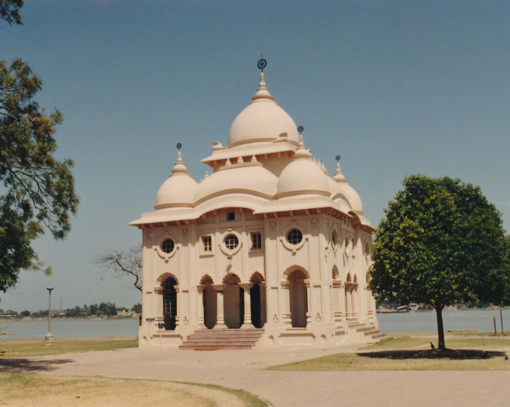 Swami Brahmananda Temple, Ramakrishna Mission Vivekananda Educational and Research Institute, Belur Math, Belur, Bally, West Bengal, 711202